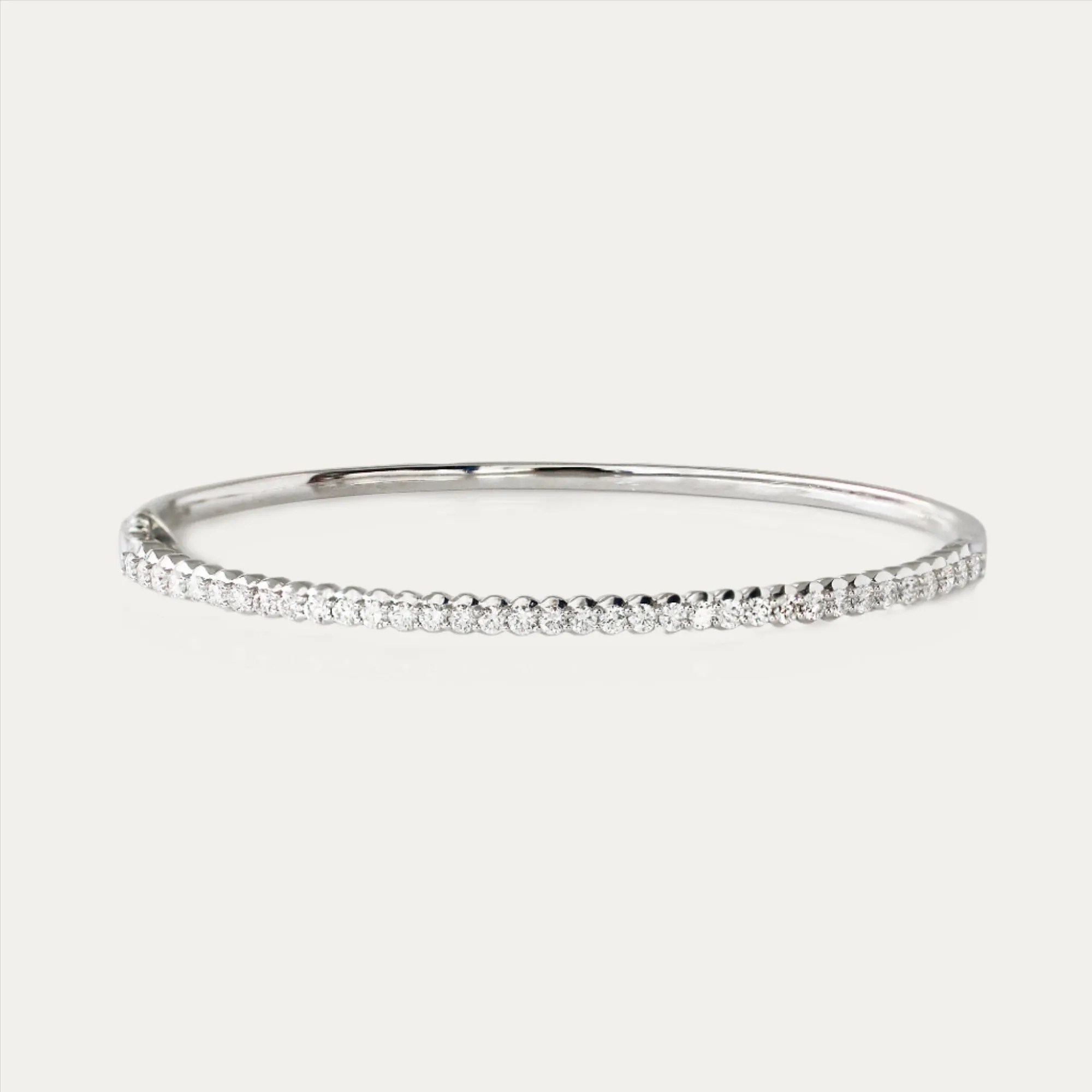 0.86ct Round Diamond Bangle (White/Rose/Yellow Gold)