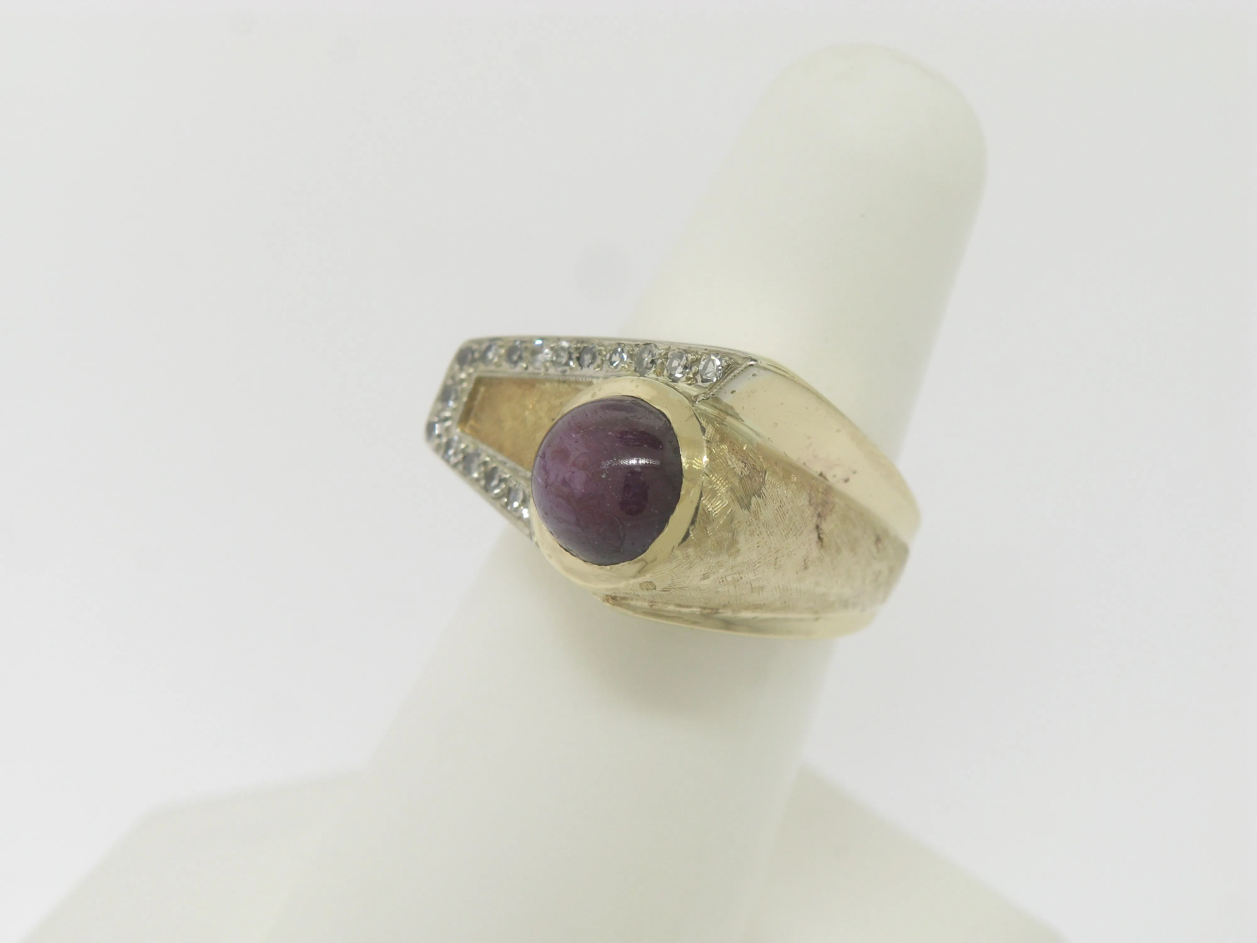 14K Yellow Gold Purple Star Sapphire (Genuine) and Diamonds Ring Size 6.5
