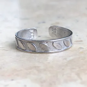 14KT White Gold Leaf Pattern Toe Ring