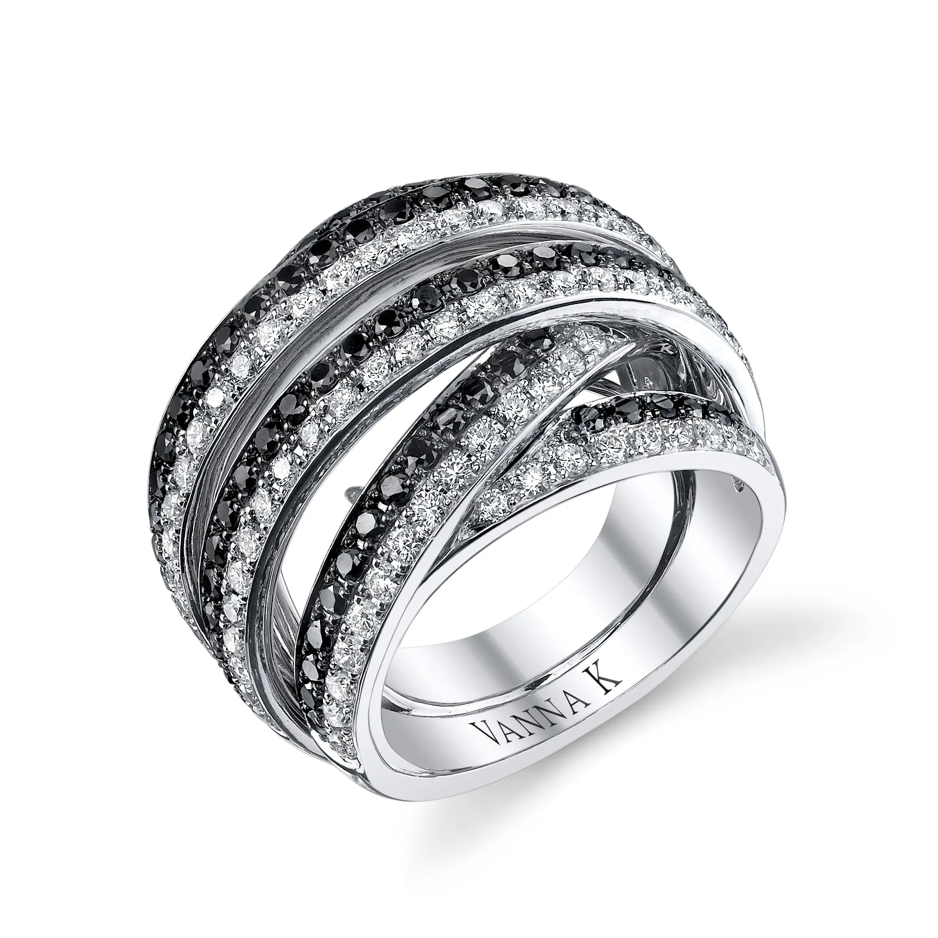 18K White Gold Black And White Diamond Fashion Ring