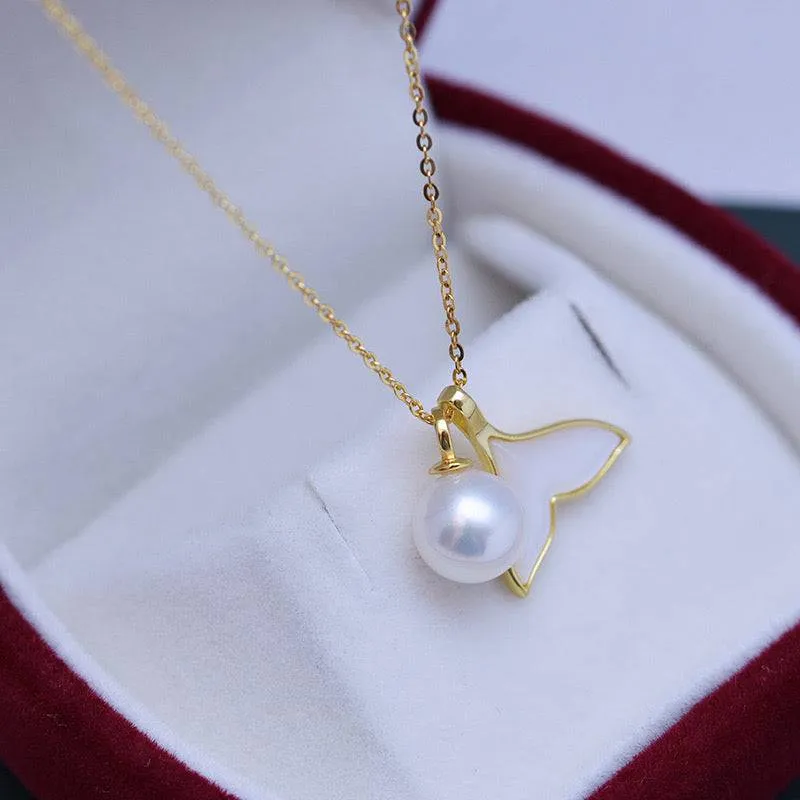 7-8mm Freshwater Pearl Fishtail Pendant Necklace