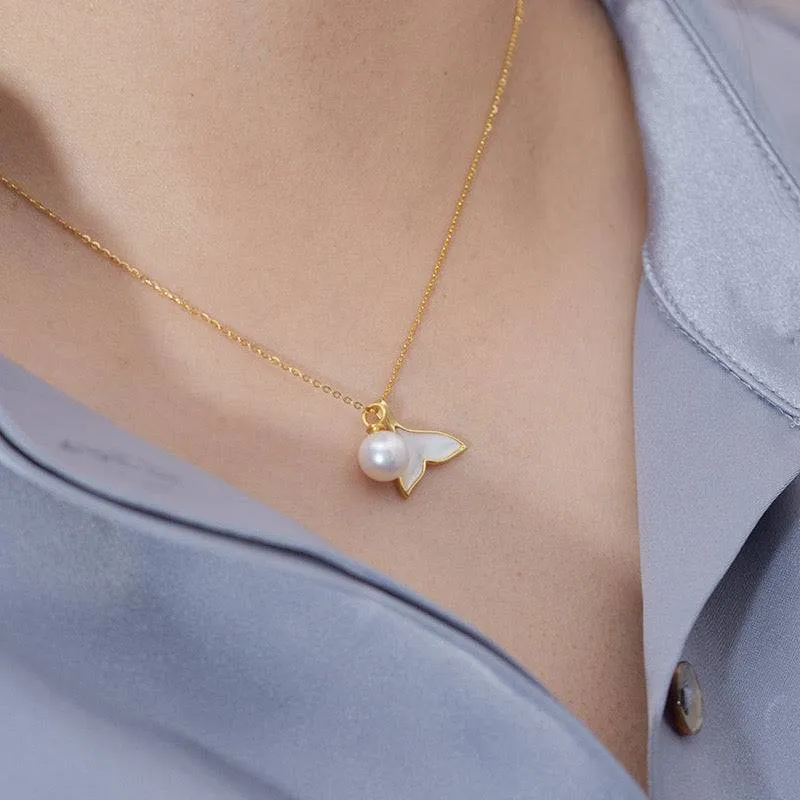 7-8mm Freshwater Pearl Fishtail Pendant Necklace