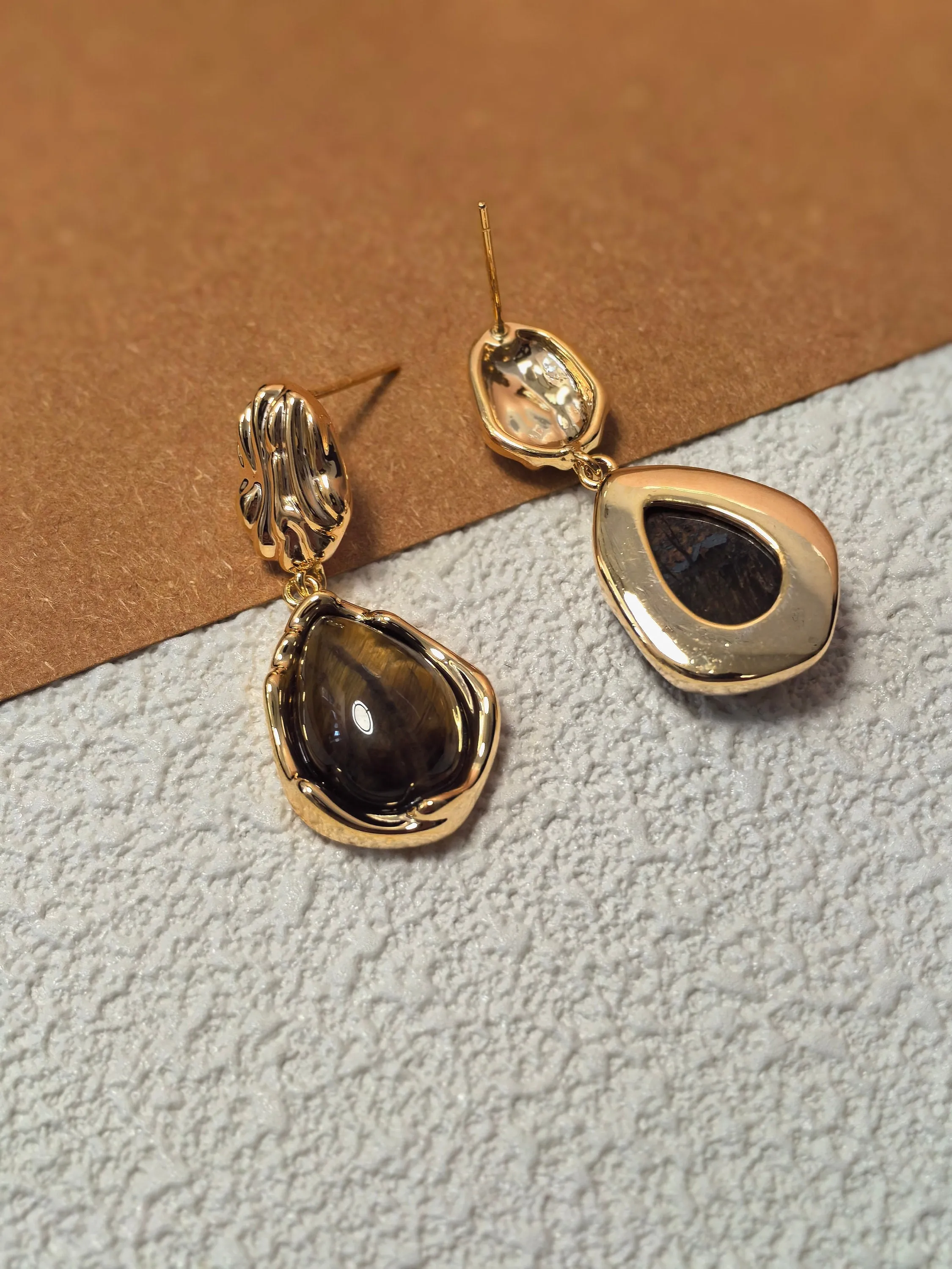 Aesthetic Goldtone Chic Post Back Amber Drop Dangle Earrings