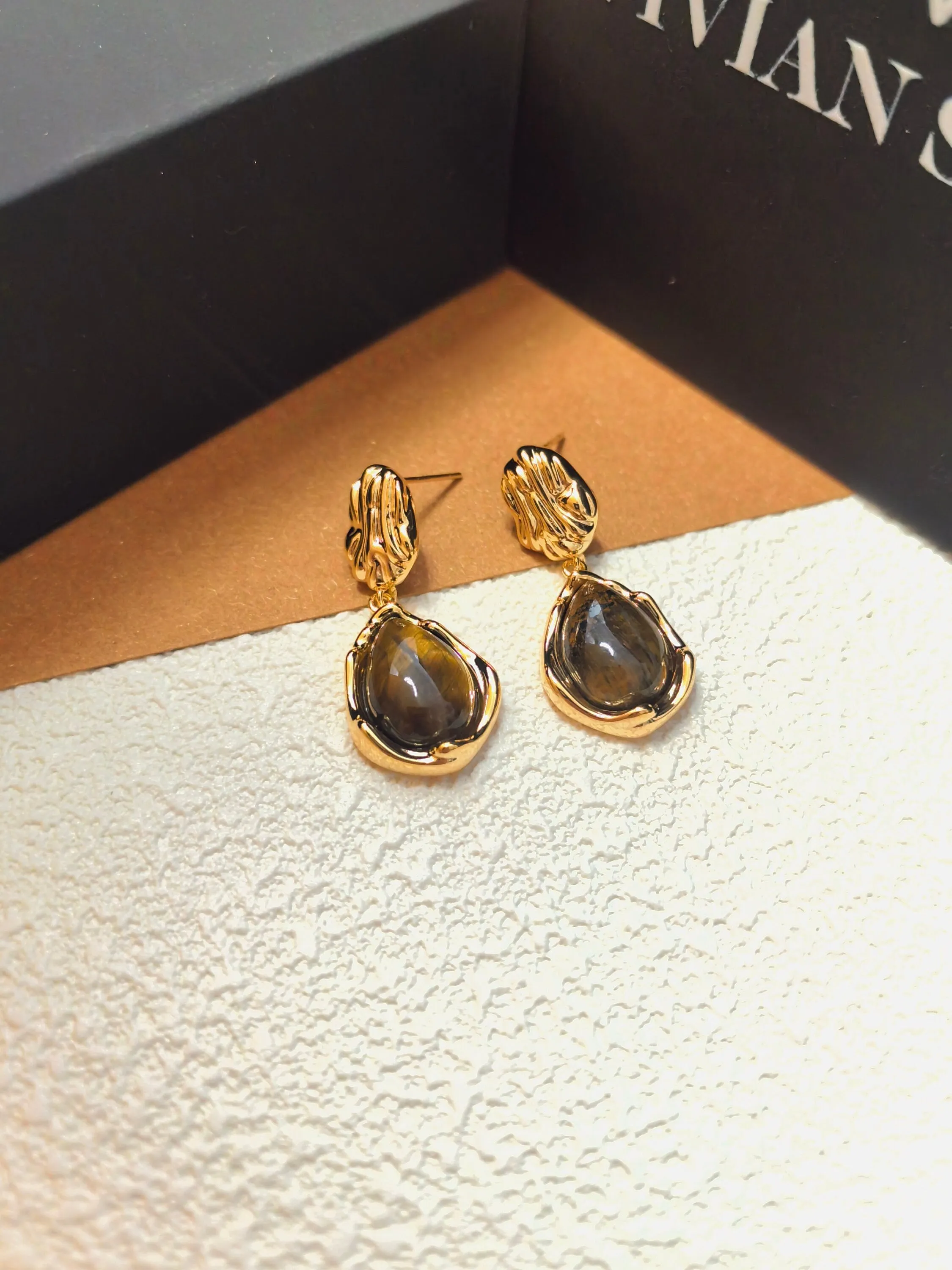 Aesthetic Goldtone Chic Post Back Amber Drop Dangle Earrings