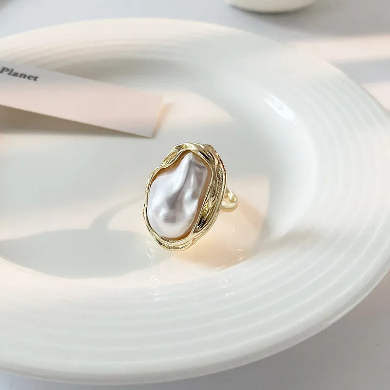 Alien Pearl Baroque Pearl Exaggerated Ring