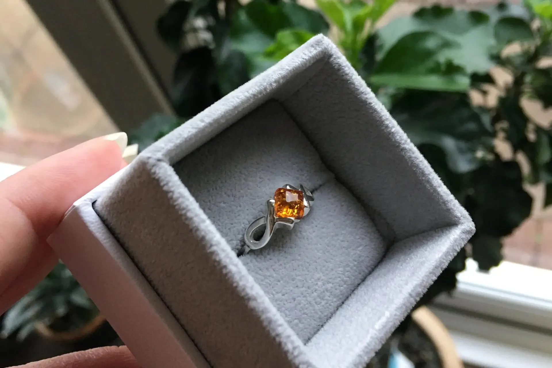 Amber Diamond Infinity Ring - Elegant Sparkling Gemstone Jewelry for Any Occasion