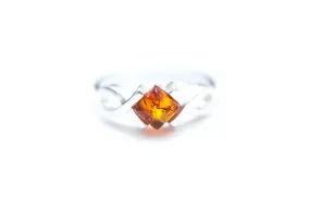 Amber Diamond Infinity Ring - Elegant Sparkling Gemstone Jewelry for Any Occasion