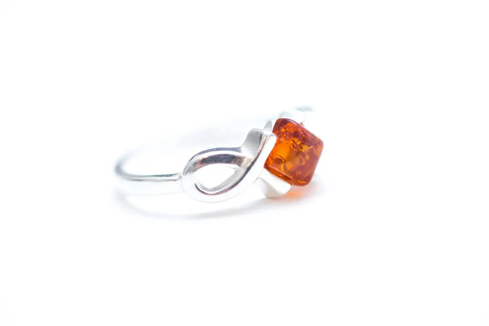Amber Diamond Infinity Ring - Elegant Sparkling Gemstone Jewelry for Any Occasion