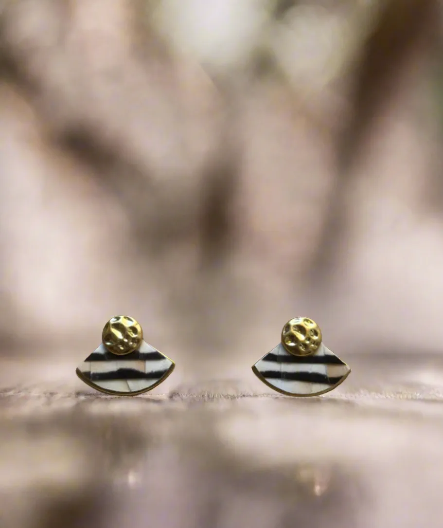 Brackish Fan Earring Sand Draw