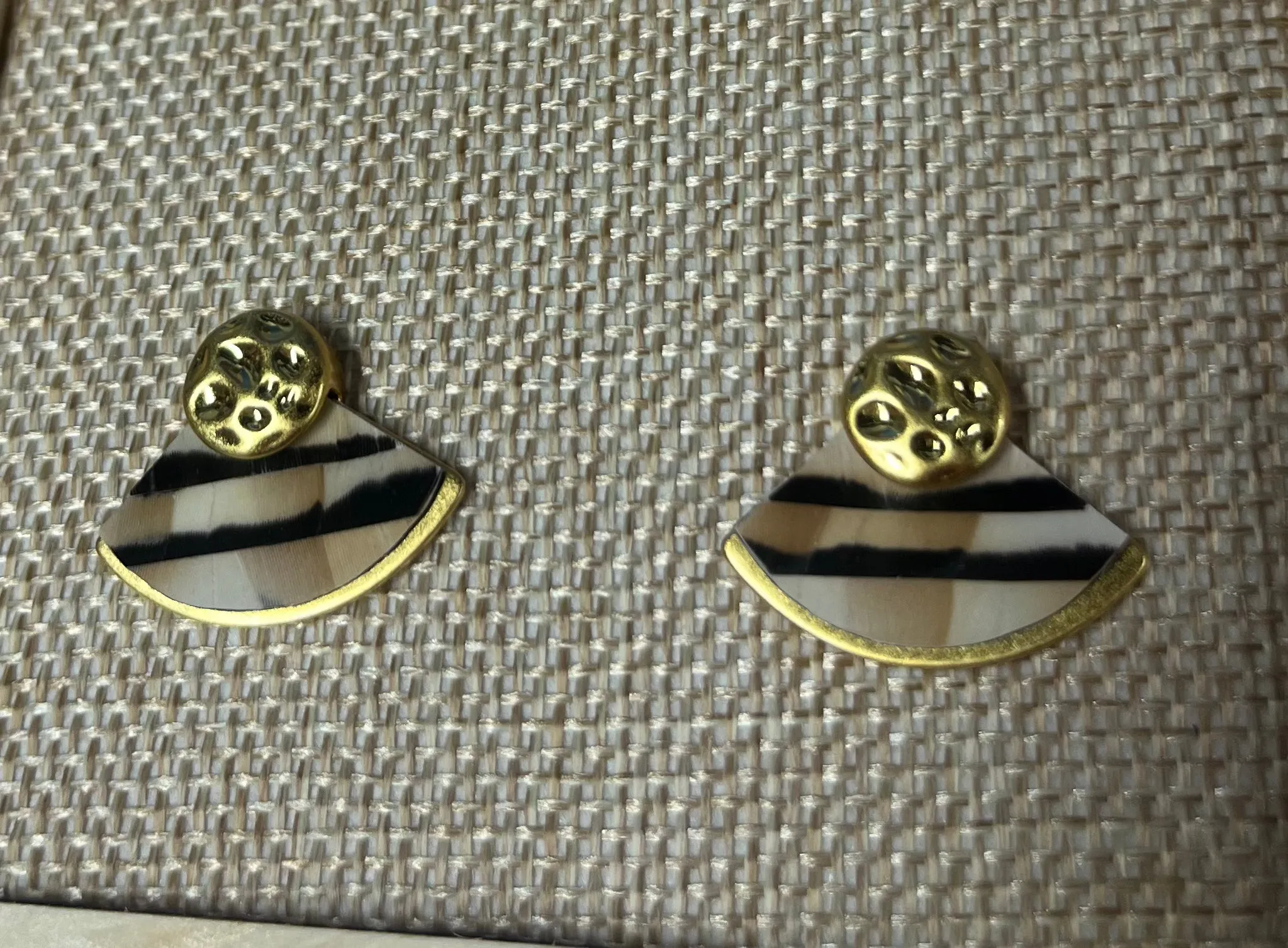 Brackish Fan Earring Sand Draw