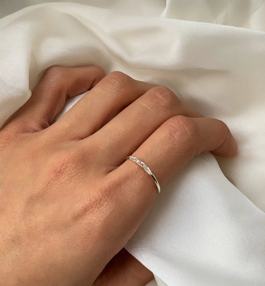 Dainty Baguette Ring