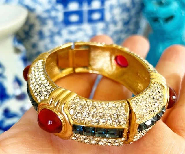 Fabulous signed CINER vintage 80s high-quality top-of-the-line bracelet bangle