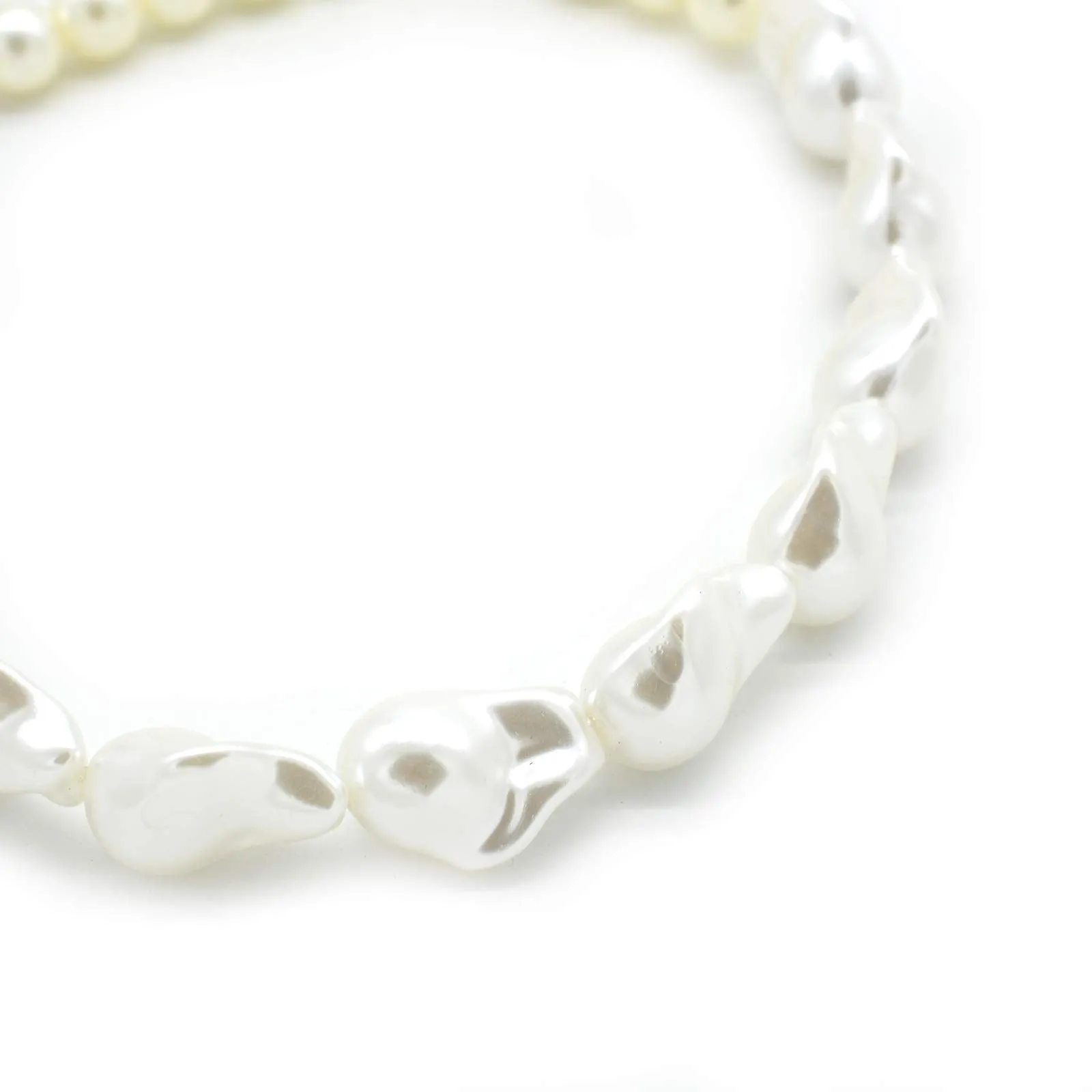 Joker & Witch Bewitching Pearl Choker Necklace for Women