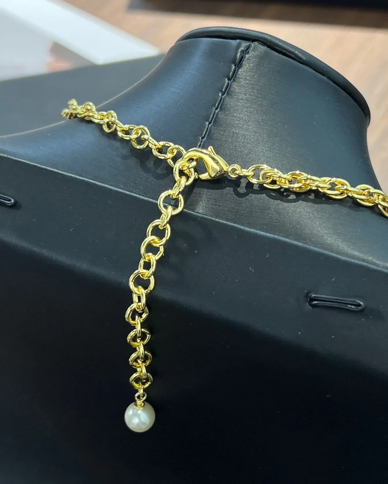 JW670 CC Choker