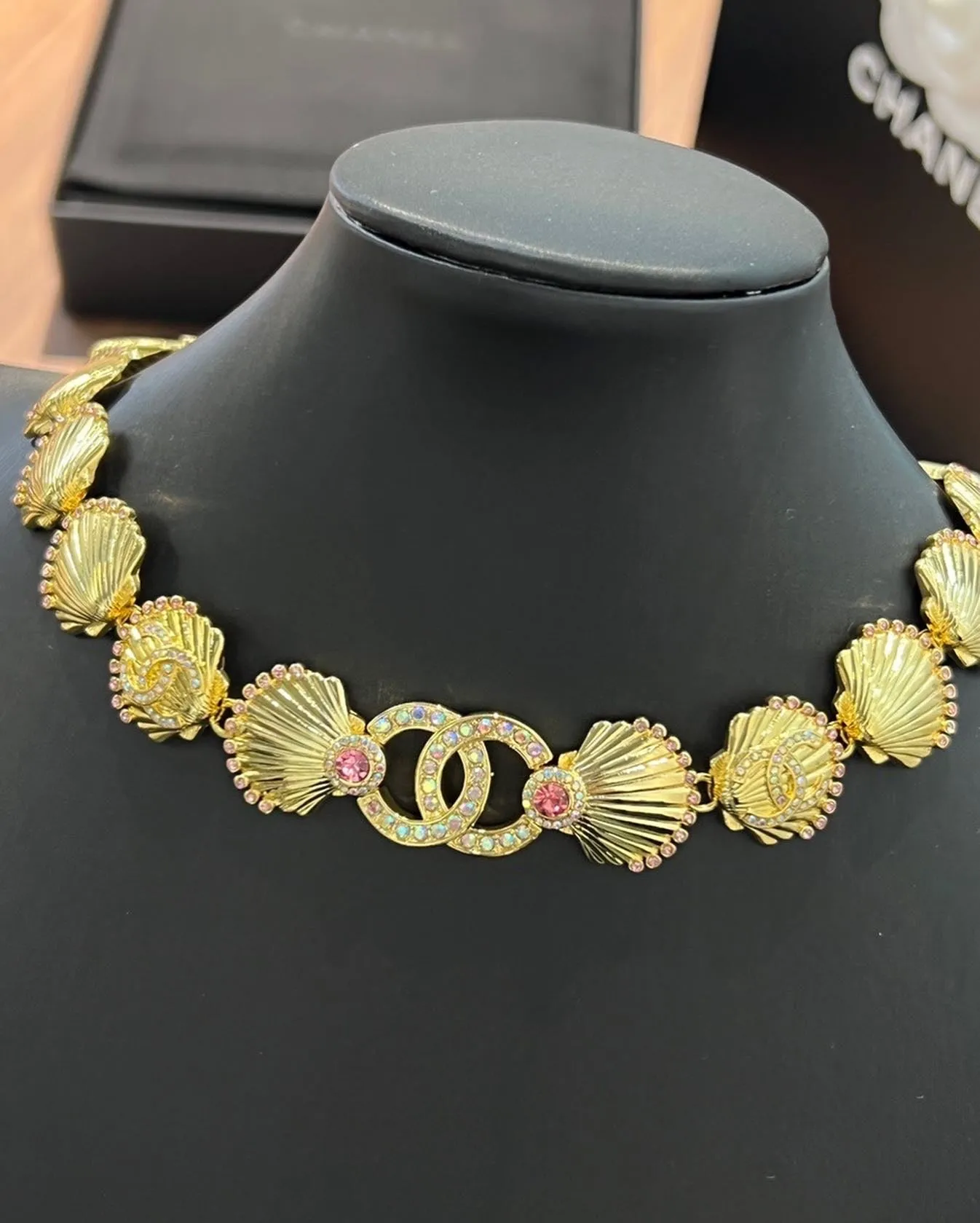 JW670 CC Choker