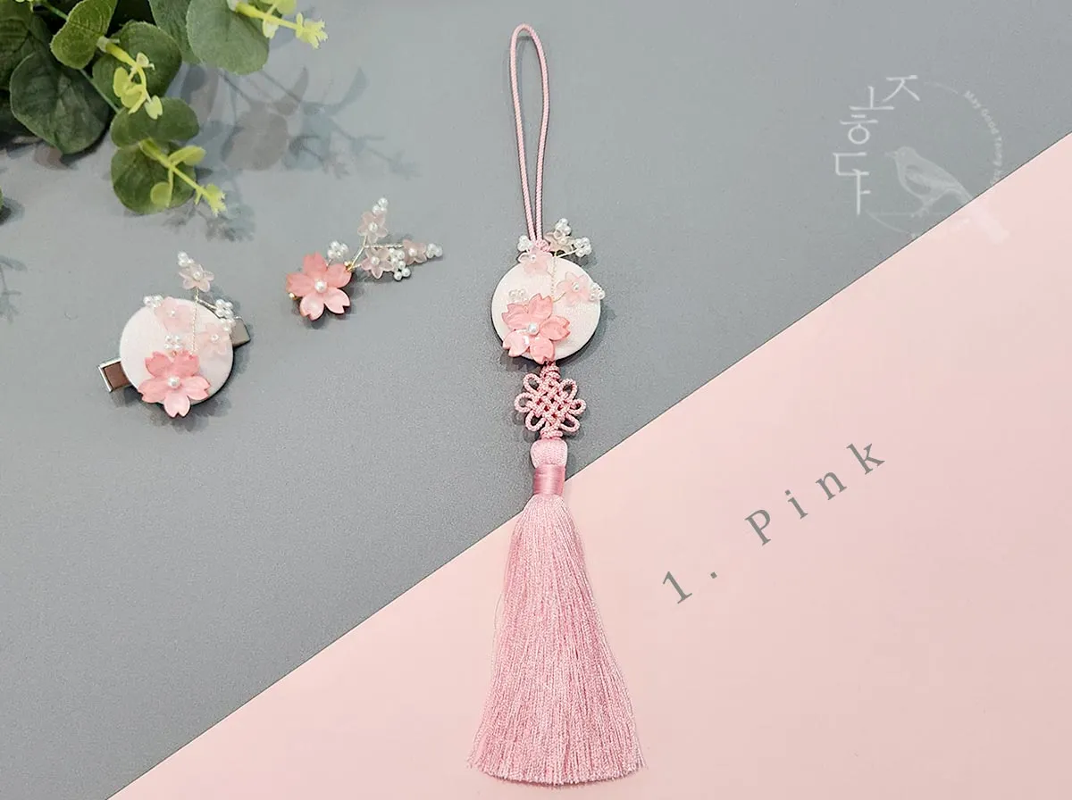 Mother of Pearl Flower Norigae (3 Colors)