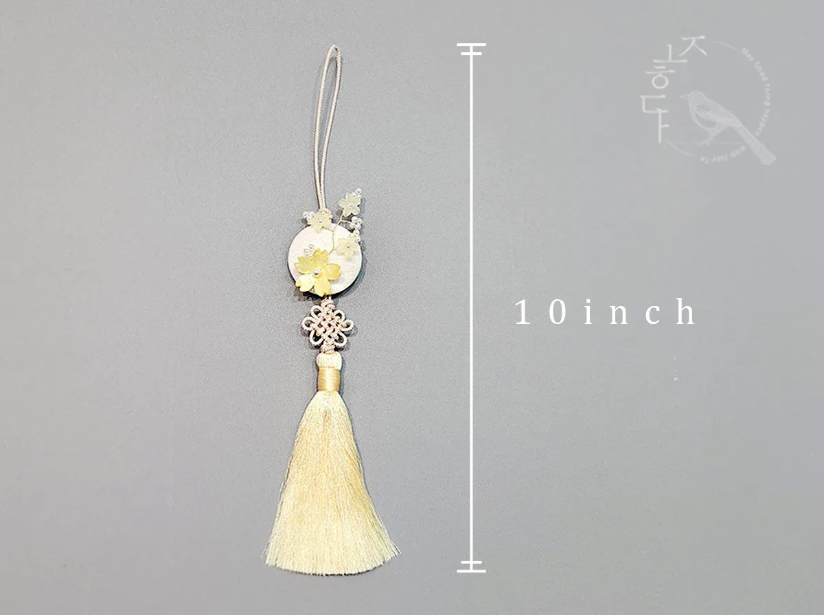 Mother of Pearl Flower Norigae (3 Colors)