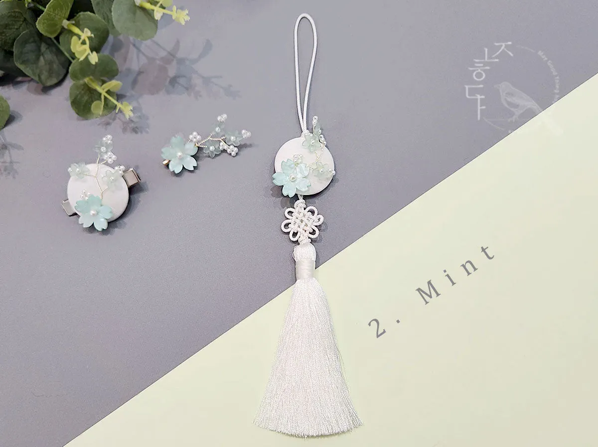 Mother of Pearl Flower Norigae (3 Colors)