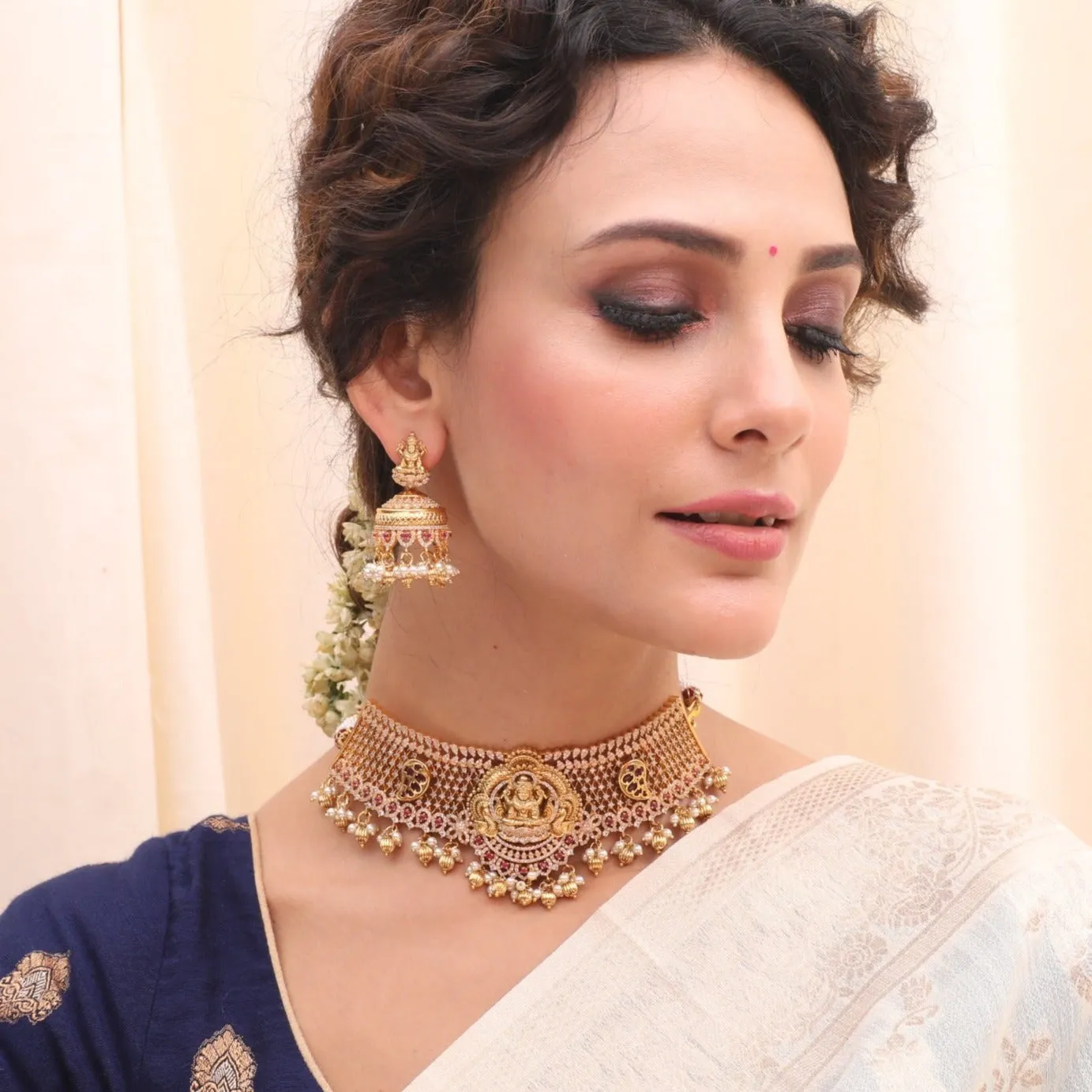 Mrinala Antique Nakshi Choker Set