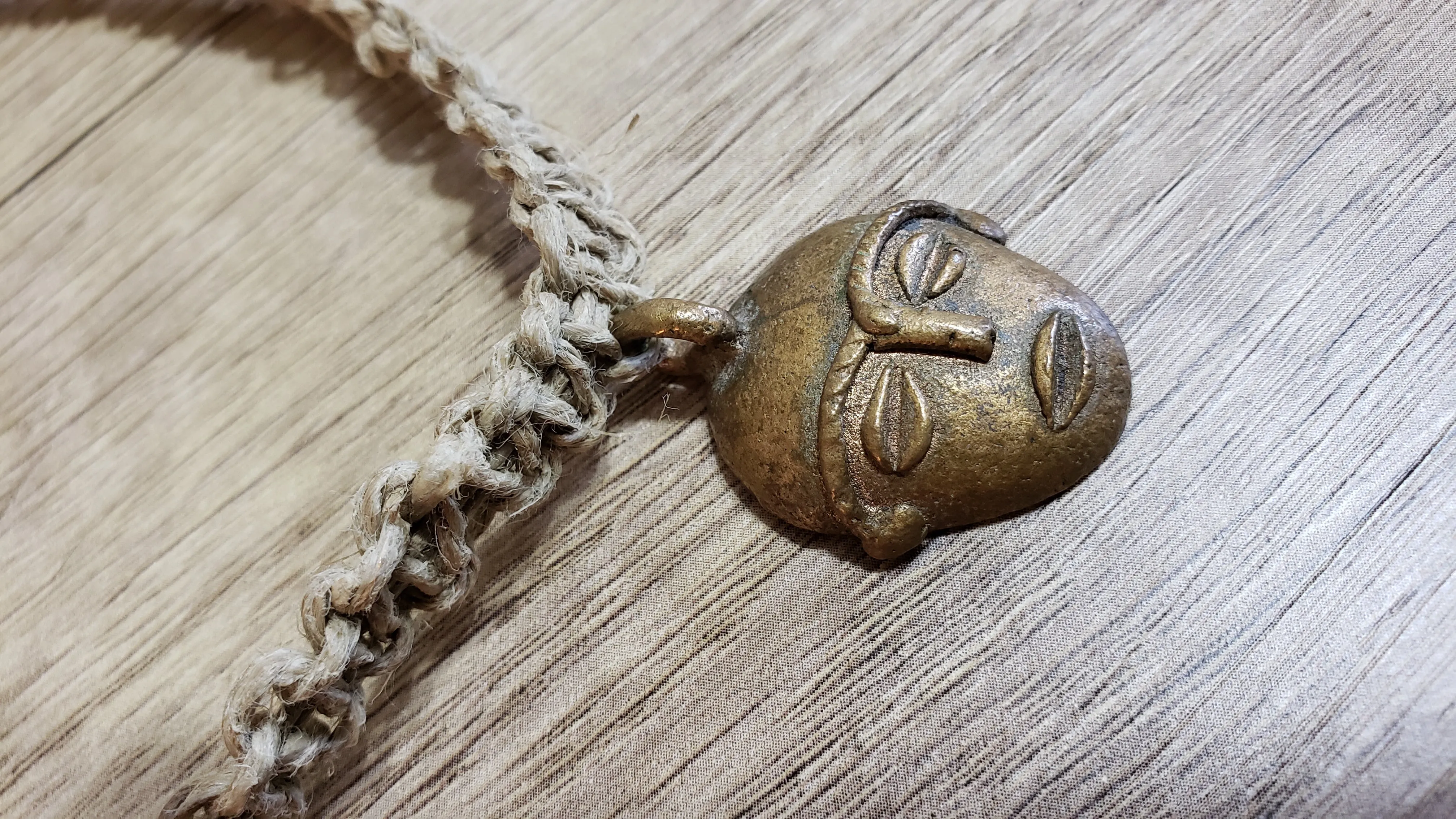 Natural Hemp 15" Choker with Bronze Face Medallion