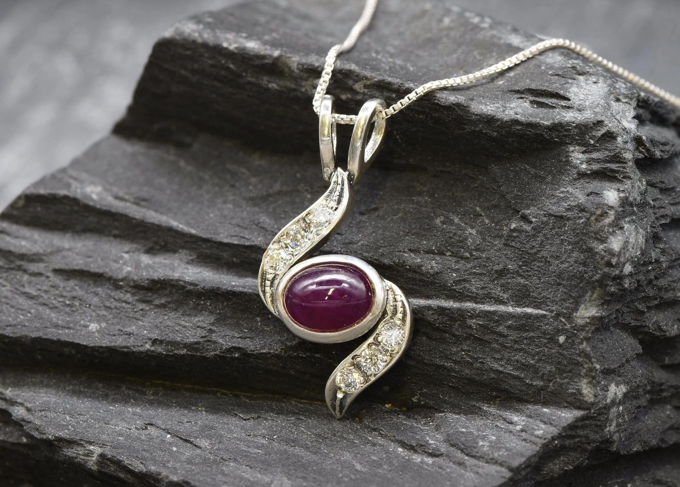 Natural Ruby Pendant - Classy Red Necklace - Horizontal Vintage Necklace