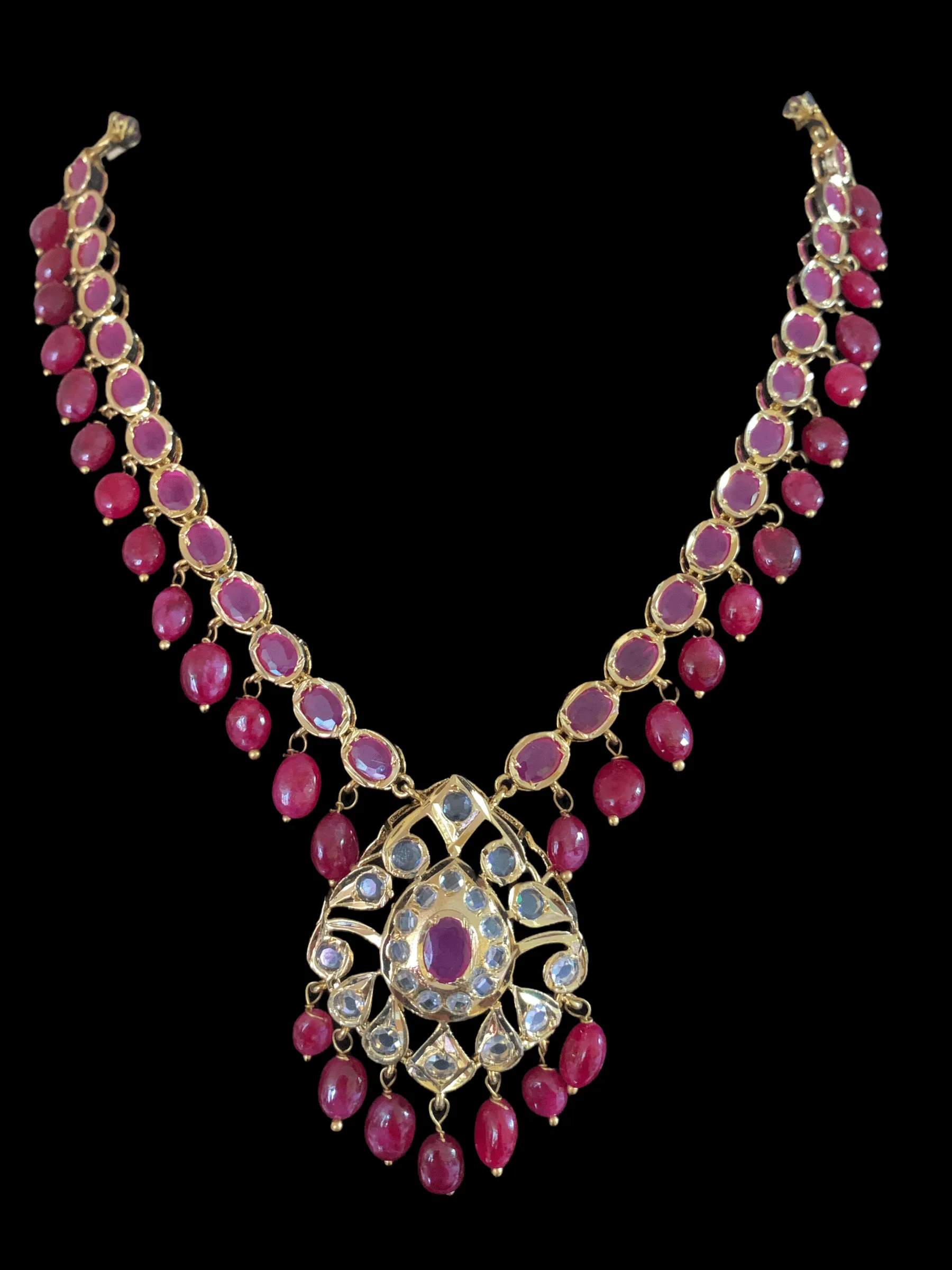 NS220 Abiha  necklace with earrings in ruby  ( SHIPS IN 4 WEEKS  )