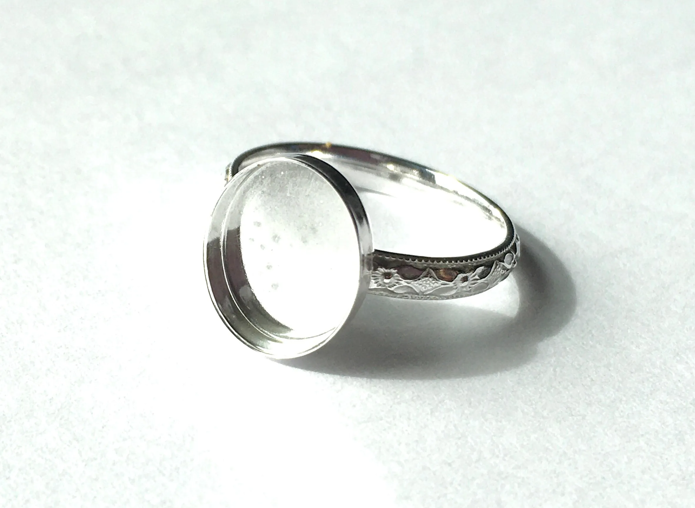 Round Ring Blank Floral Band