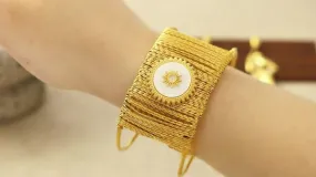 Wire Styled White Sun Inlaid Cuff Gold Bracelet JLTB0613