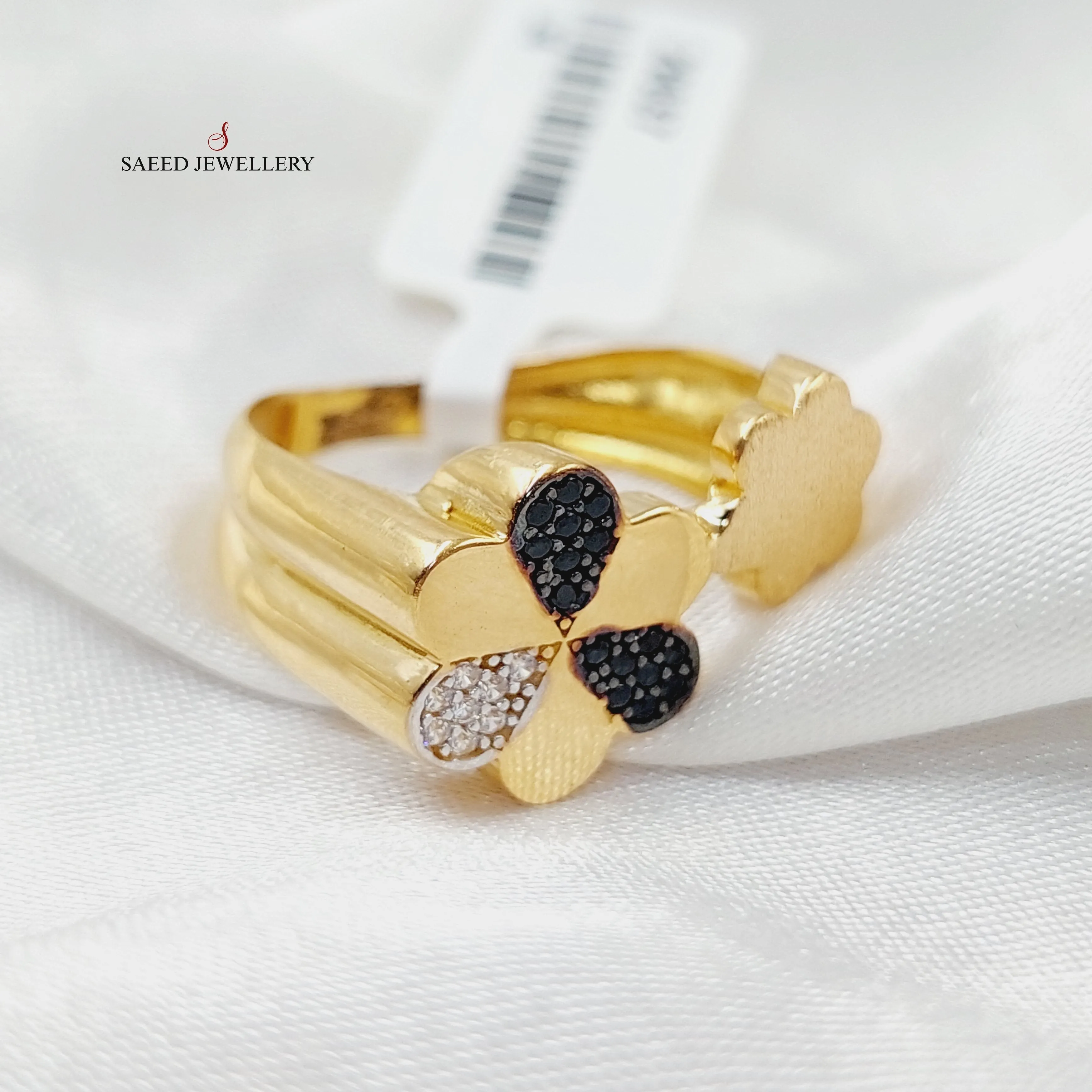 Zircon Studded Rose Ring
